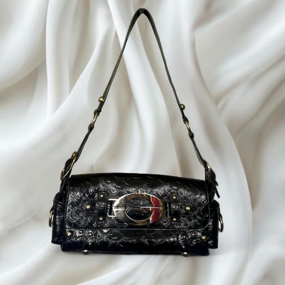 Y2K vintage black Guess shoulder bag big G logo and a crocodile-embossed finish